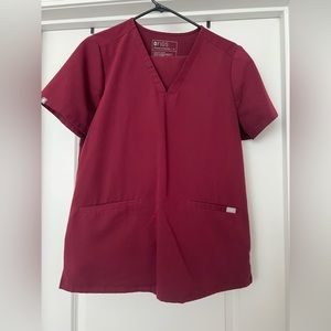 Figs scrub top